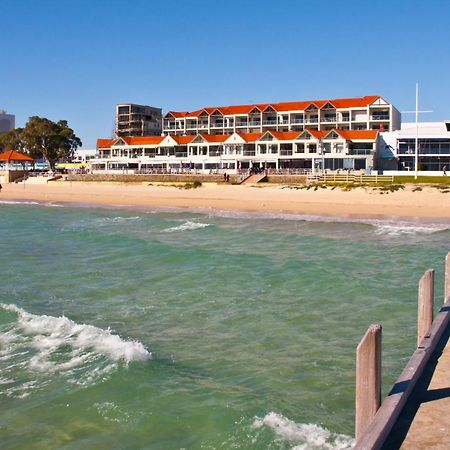 Boardwalk By The Beach Rockingham Exterior photo